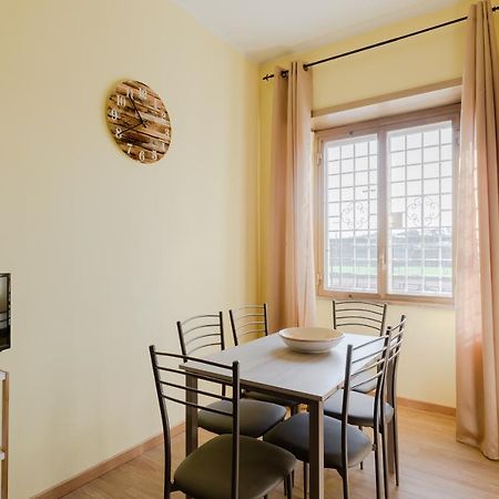 רומא Le Rondini Apartment, 5 Persone, 2 Balconi, Policlinico Tor Vergata E Casilino מראה חיצוני תמונה