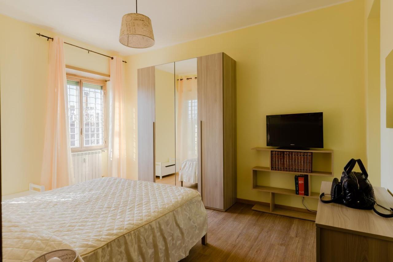 רומא Le Rondini Apartment, 5 Persone, 2 Balconi, Policlinico Tor Vergata E Casilino מראה חיצוני תמונה