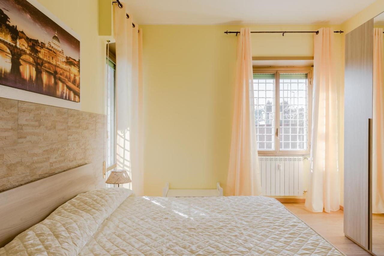 רומא Le Rondini Apartment, 5 Persone, 2 Balconi, Policlinico Tor Vergata E Casilino מראה חיצוני תמונה