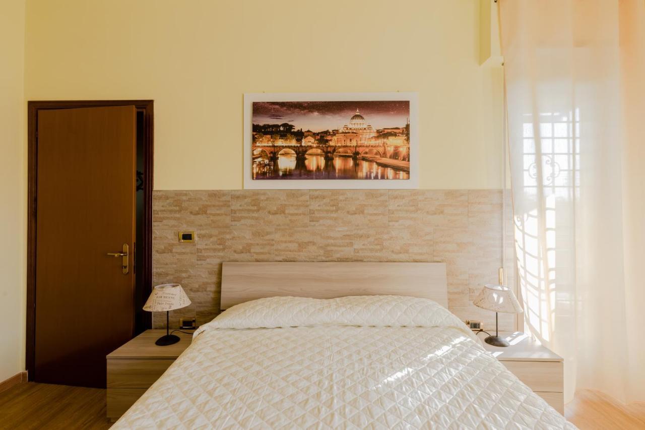 רומא Le Rondini Apartment, 5 Persone, 2 Balconi, Policlinico Tor Vergata E Casilino מראה חיצוני תמונה