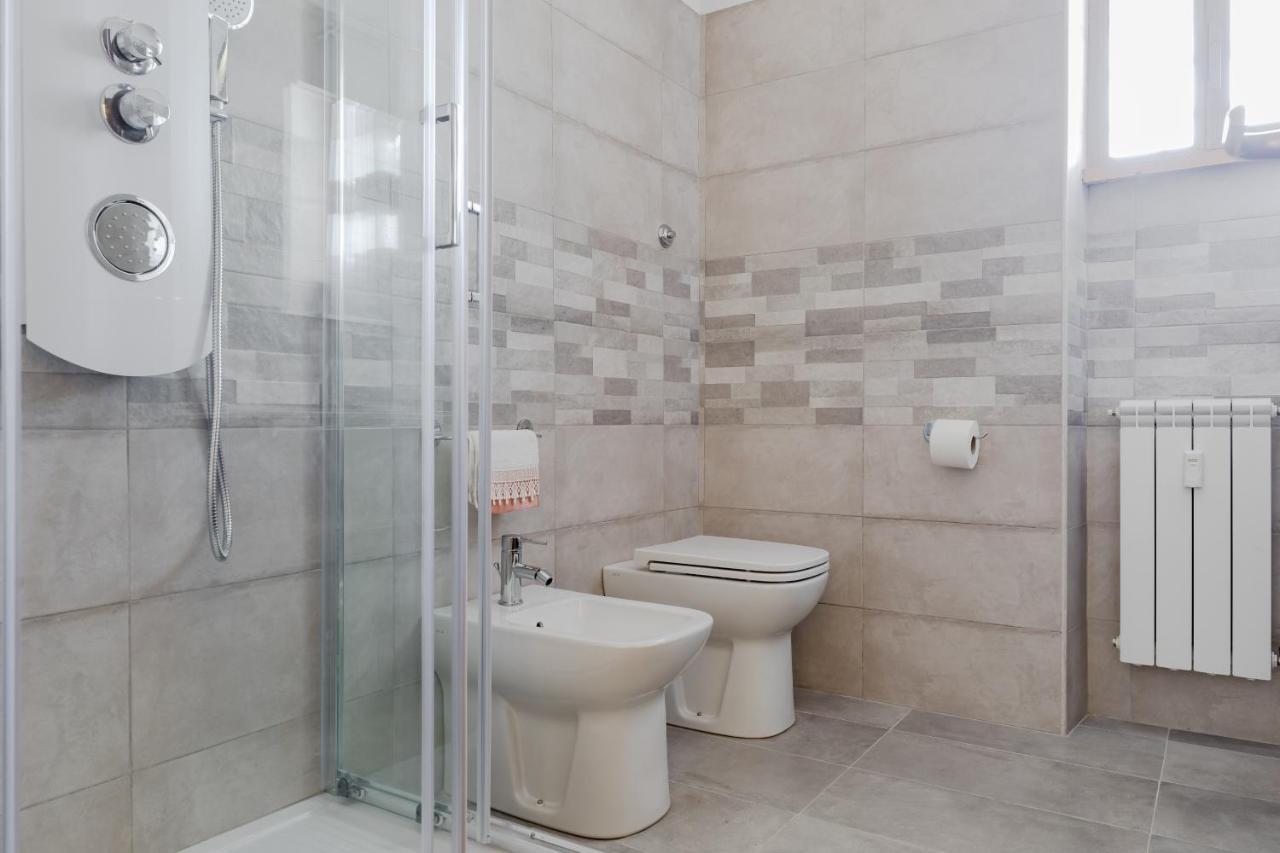 רומא Le Rondini Apartment, 5 Persone, 2 Balconi, Policlinico Tor Vergata E Casilino מראה חיצוני תמונה