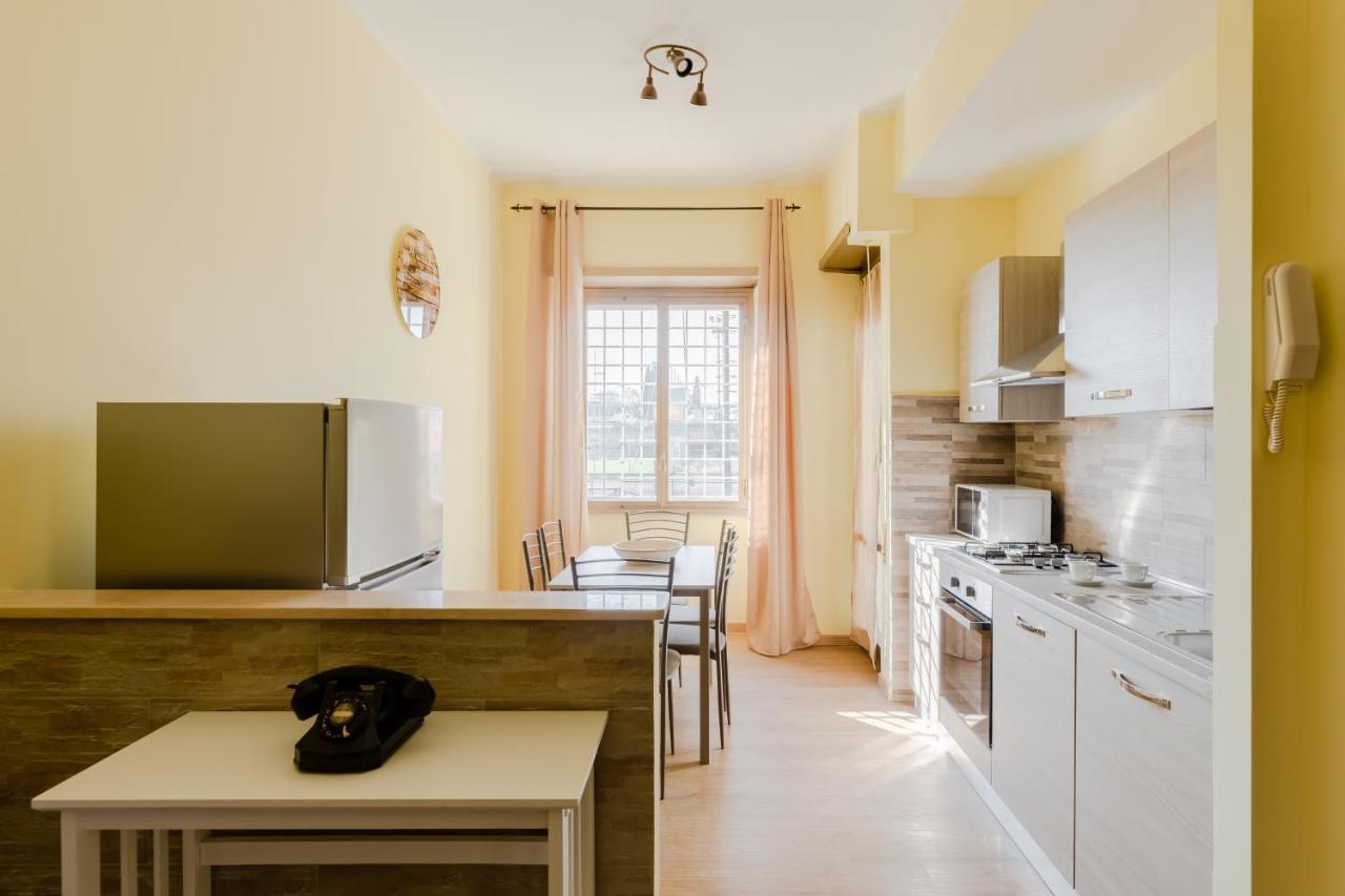 רומא Le Rondini Apartment, 5 Persone, 2 Balconi, Policlinico Tor Vergata E Casilino מראה חיצוני תמונה